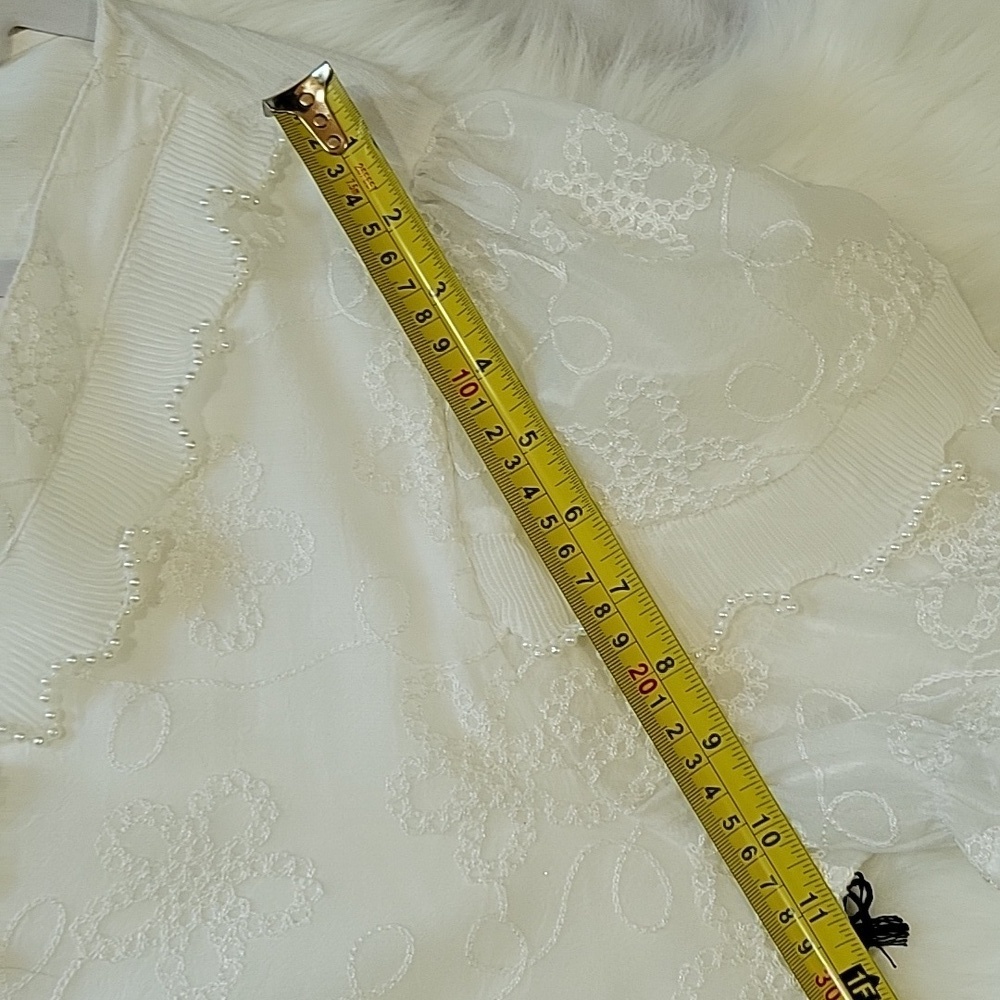 Women's White Lace Top - Picture 12 of 16
